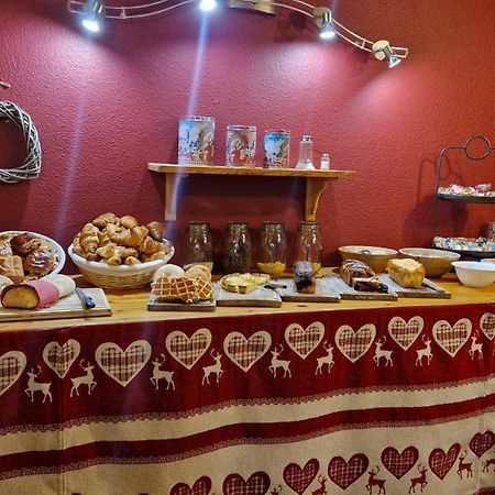 Hotel Yaka Лез-Анґль Екстер'єр фото